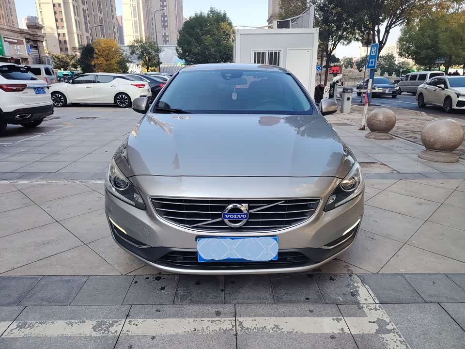 Volvo S60