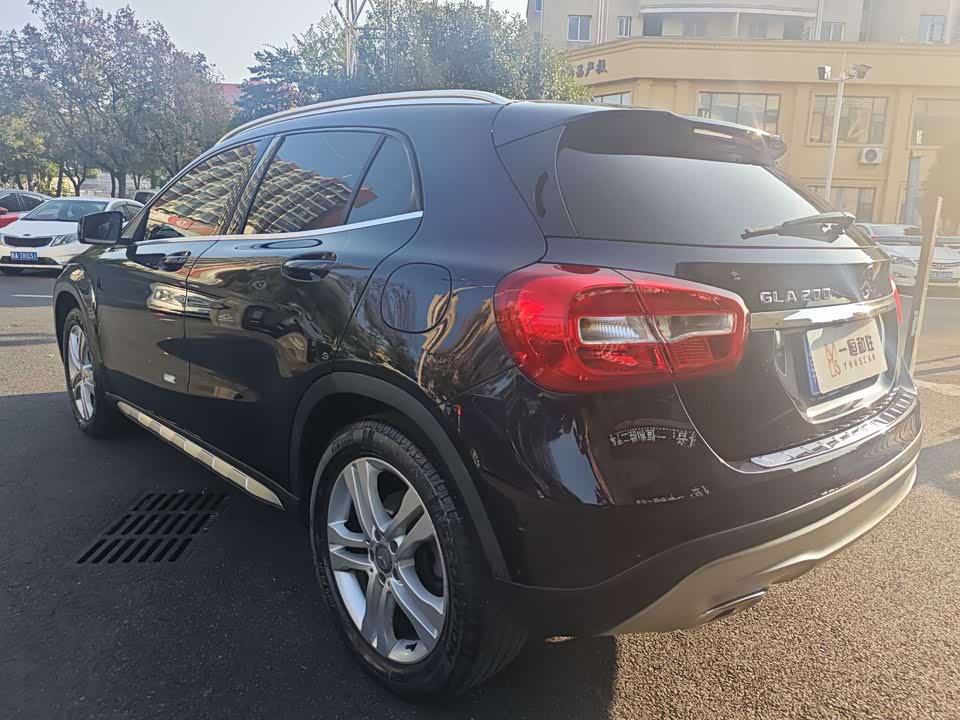 Mercedes-Benz GLA