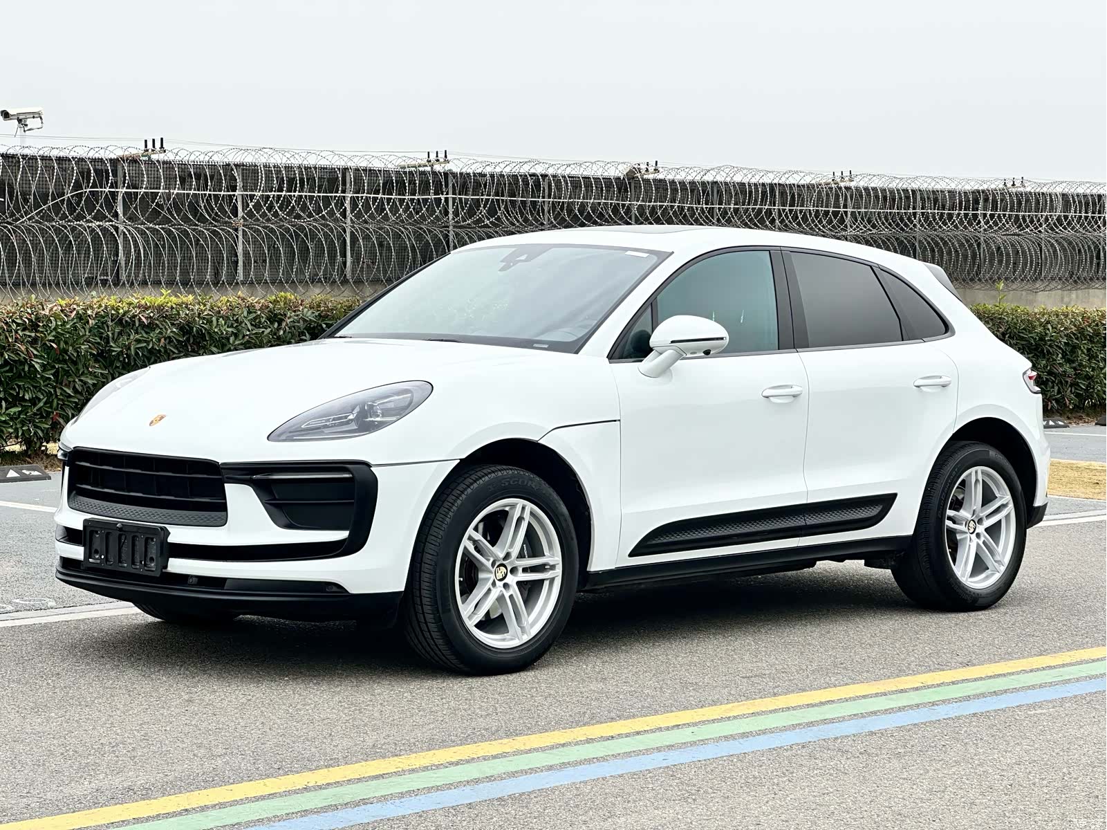 Porsche Macan, 2024 1