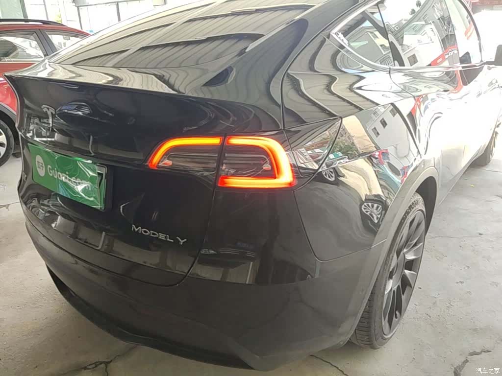 Tesla Model Y, 2023 24