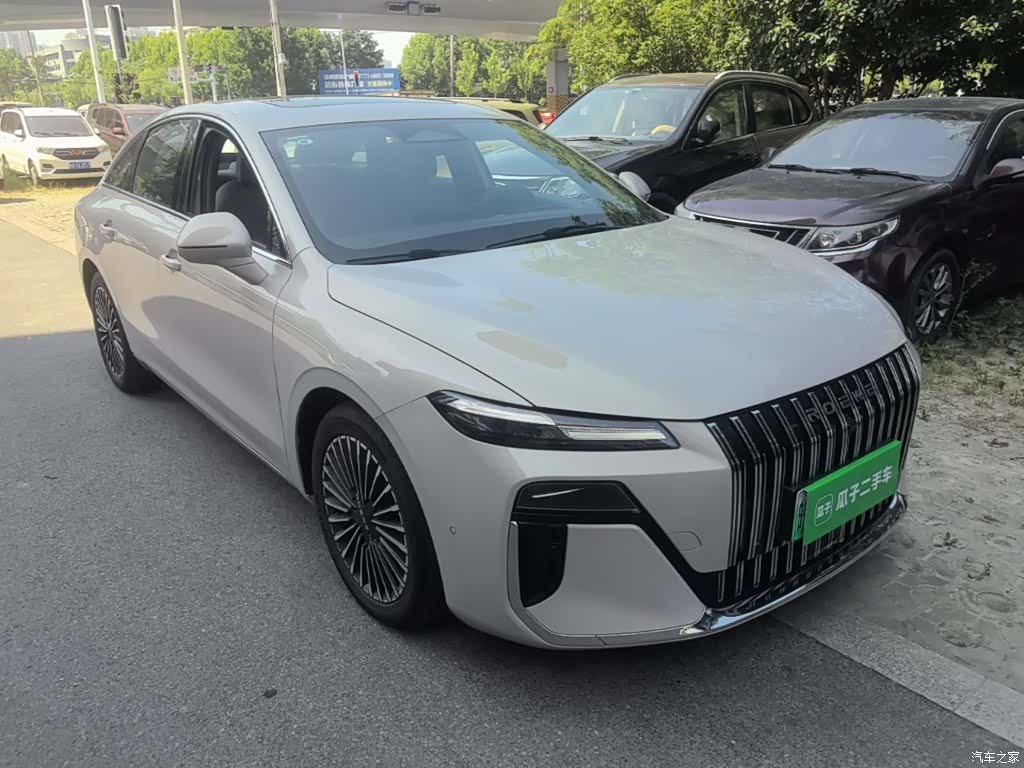 Roewe M7, 2025 4