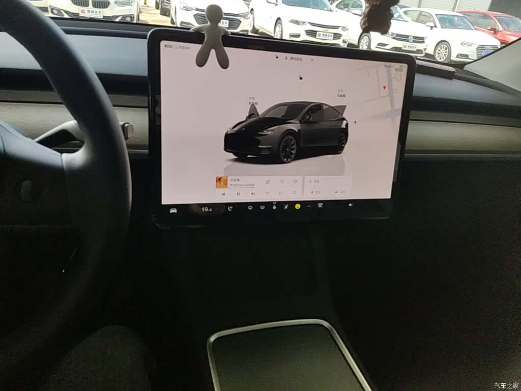 Tesla Model Y, 2023 9
