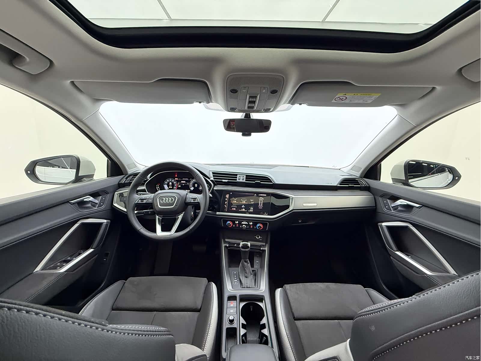 Audi Q3, 2023 9