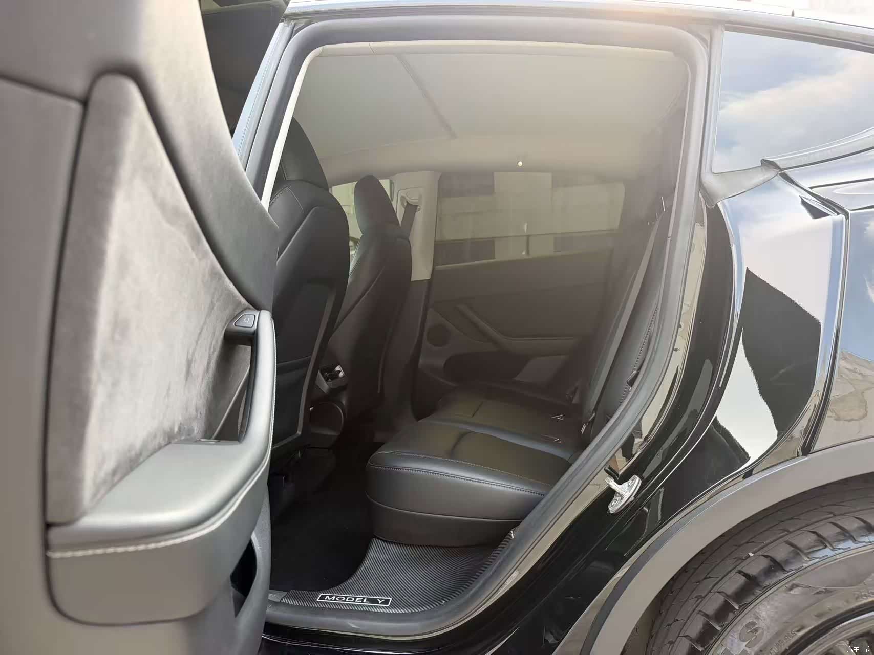 Tesla Model Y, 2023 6
