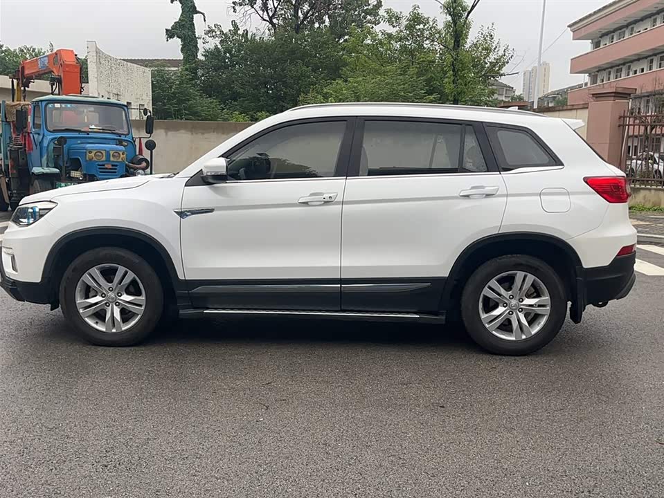 Changan CS75