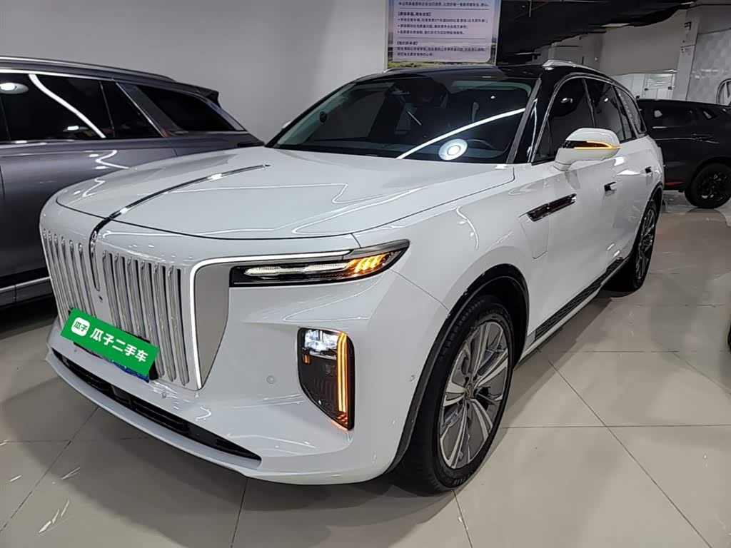 Hongqi E-HS9