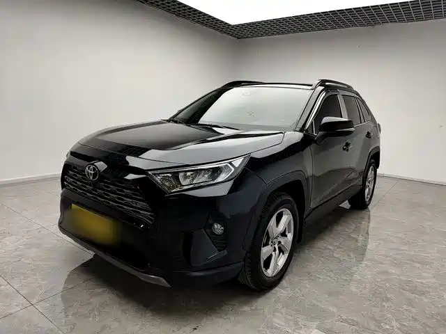 Toyota RAV4 2022 — купить из Китая под заказ
