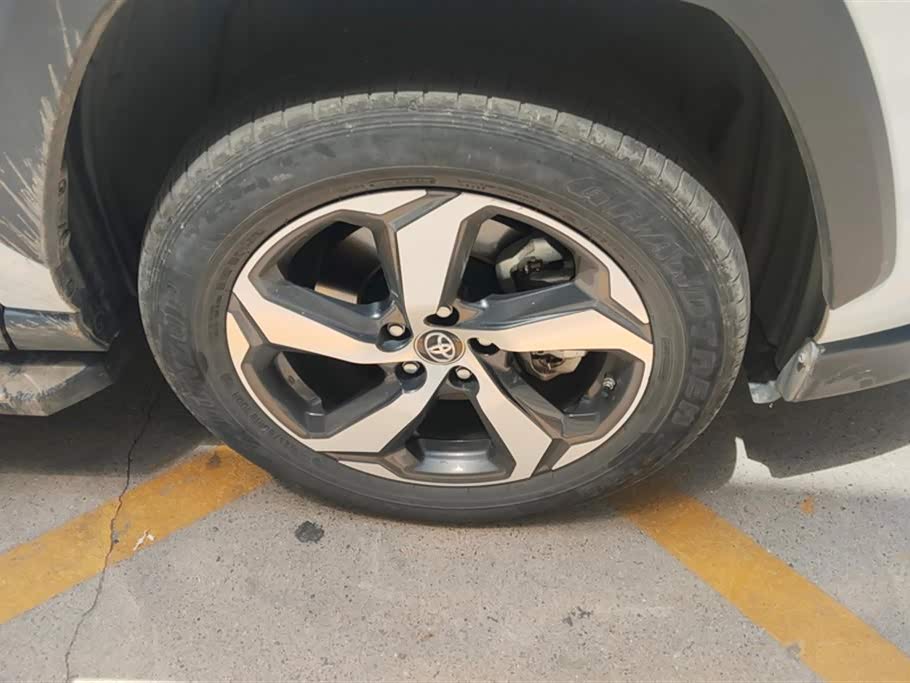 Toyota RAV4 Rongfang Dual Engine E+