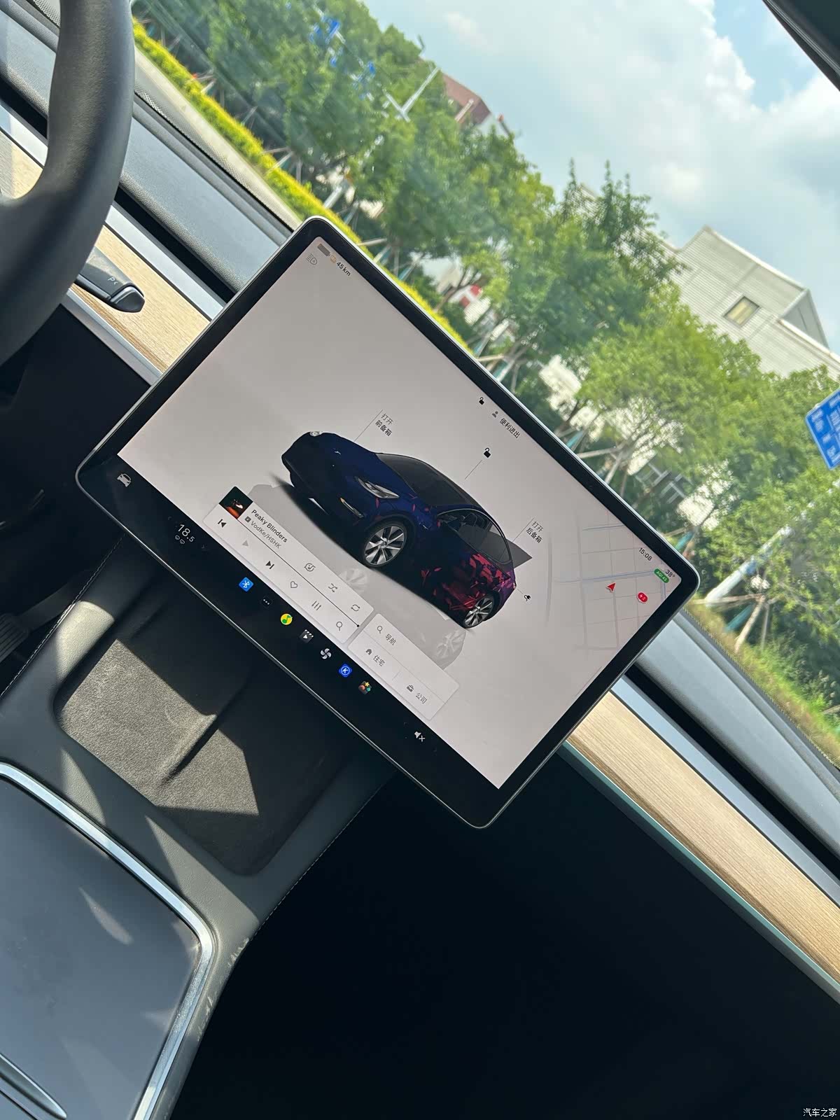 Tesla Model Y, 2022 4