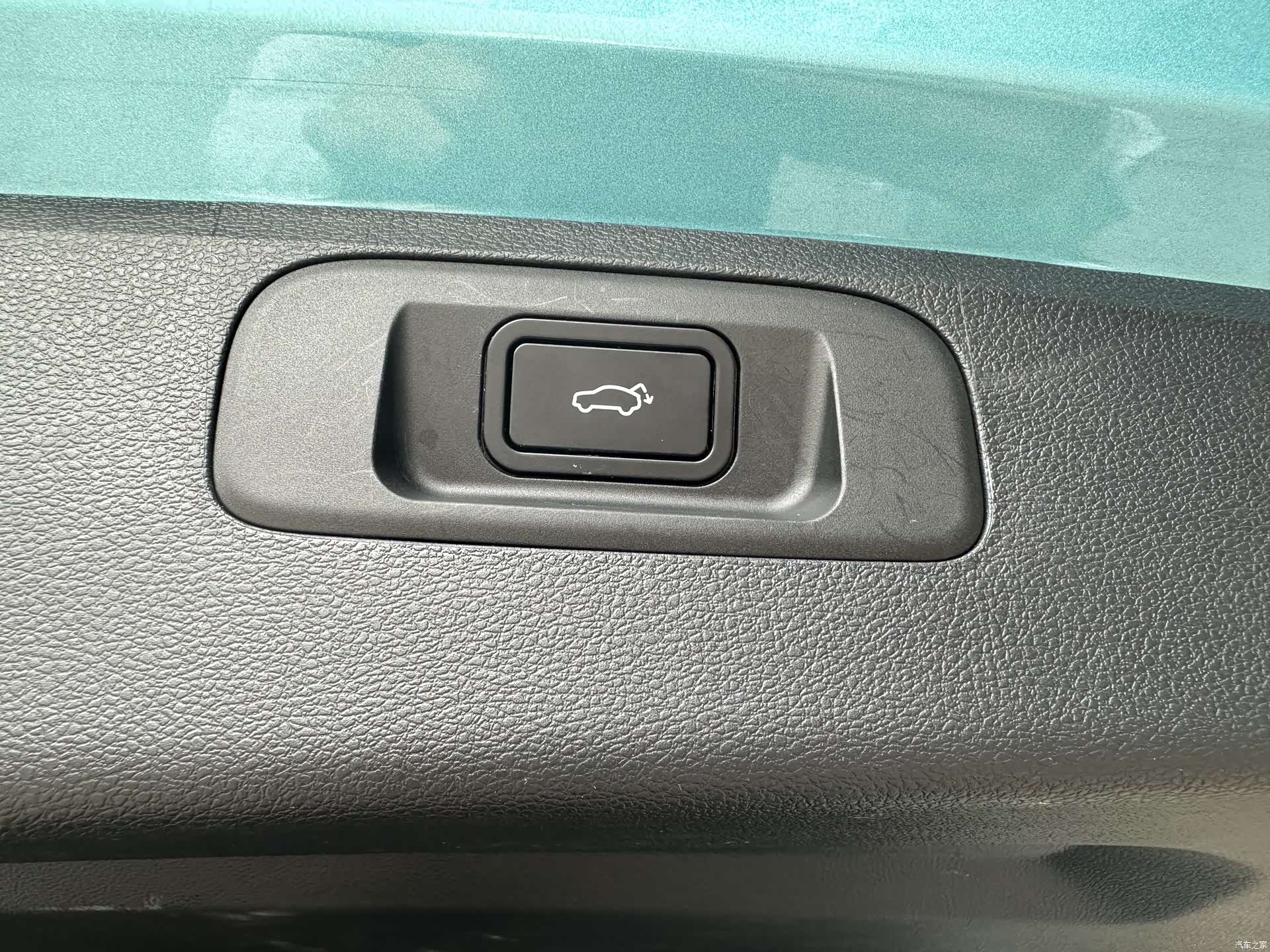 Geely Coolray, 2022 24