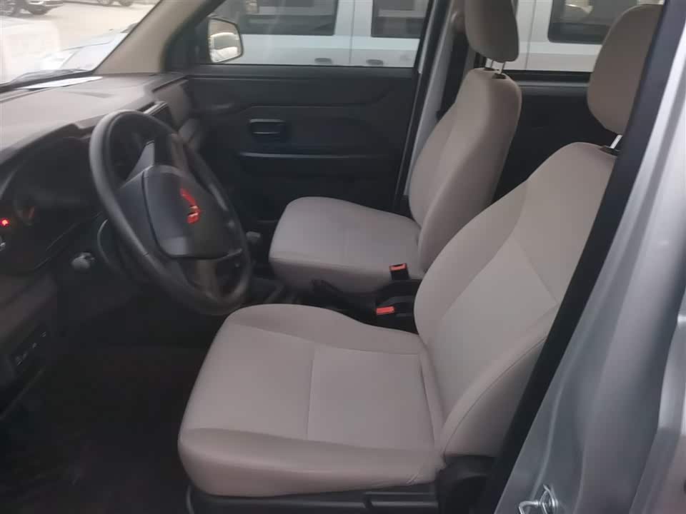 Wuling Wuling Hongguang V