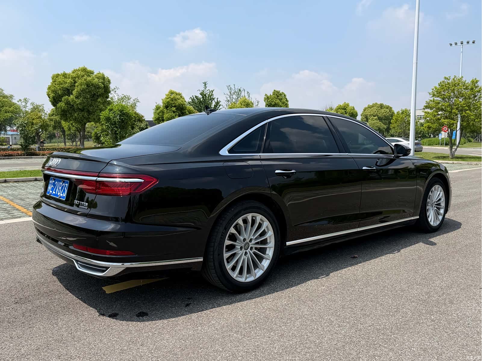 Audi A8L, 2020 3
