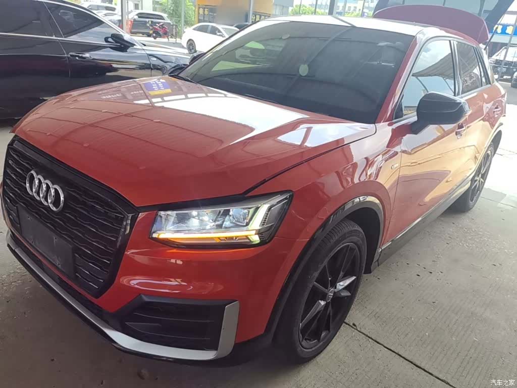 Audi Q2L, 2019 2