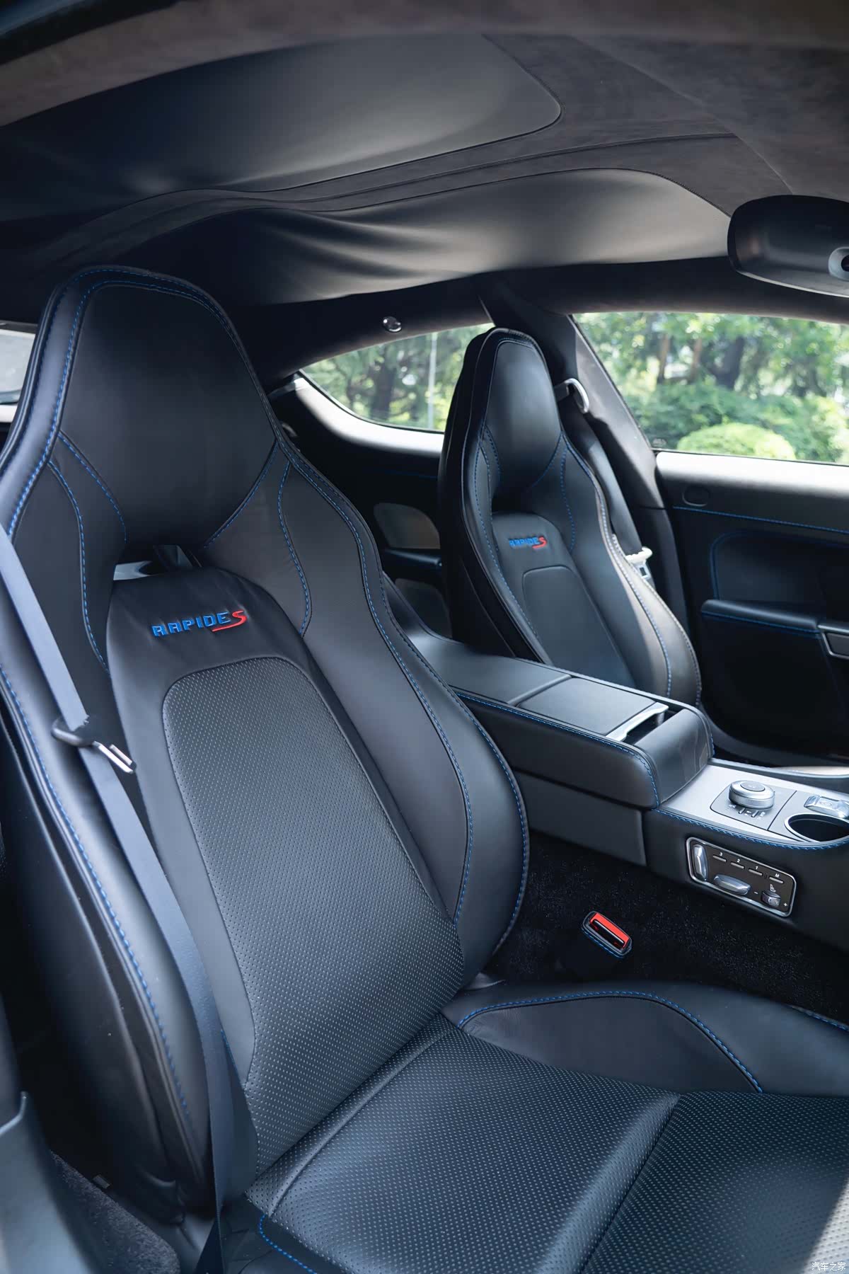 Aston Martin Rapide, 2017 27