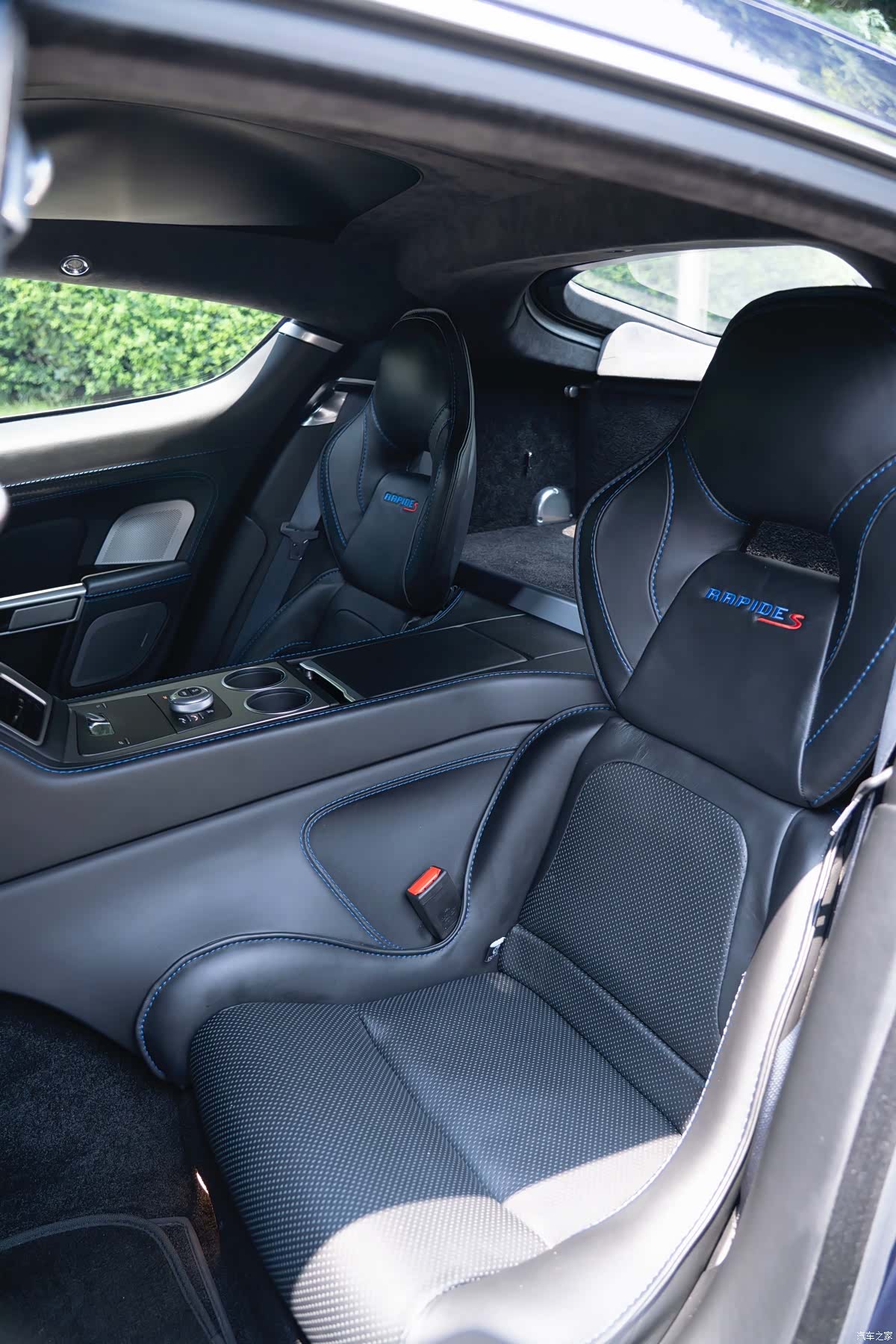 Aston Martin Rapide, 2017 22