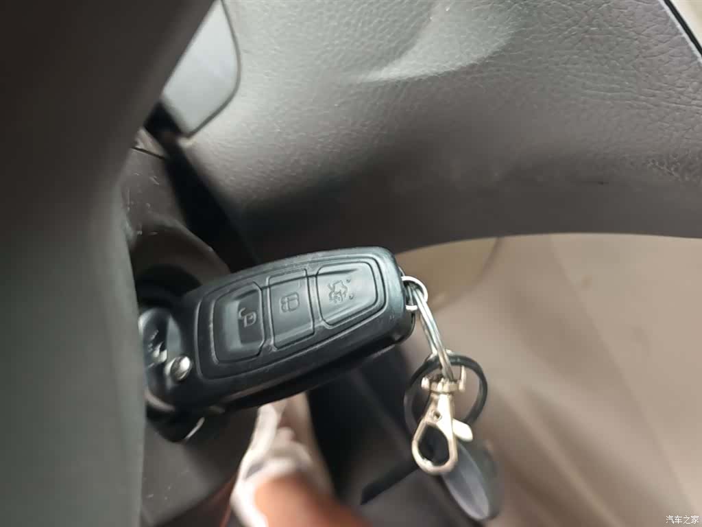 Ford Focus, 2015 9