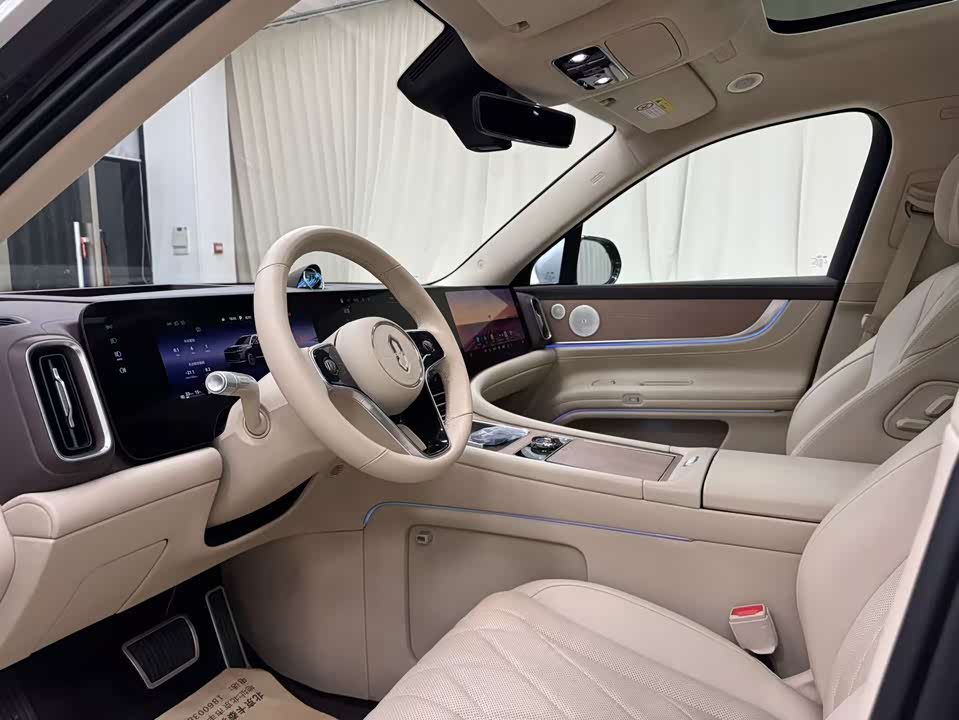 AITO Ask the world M9