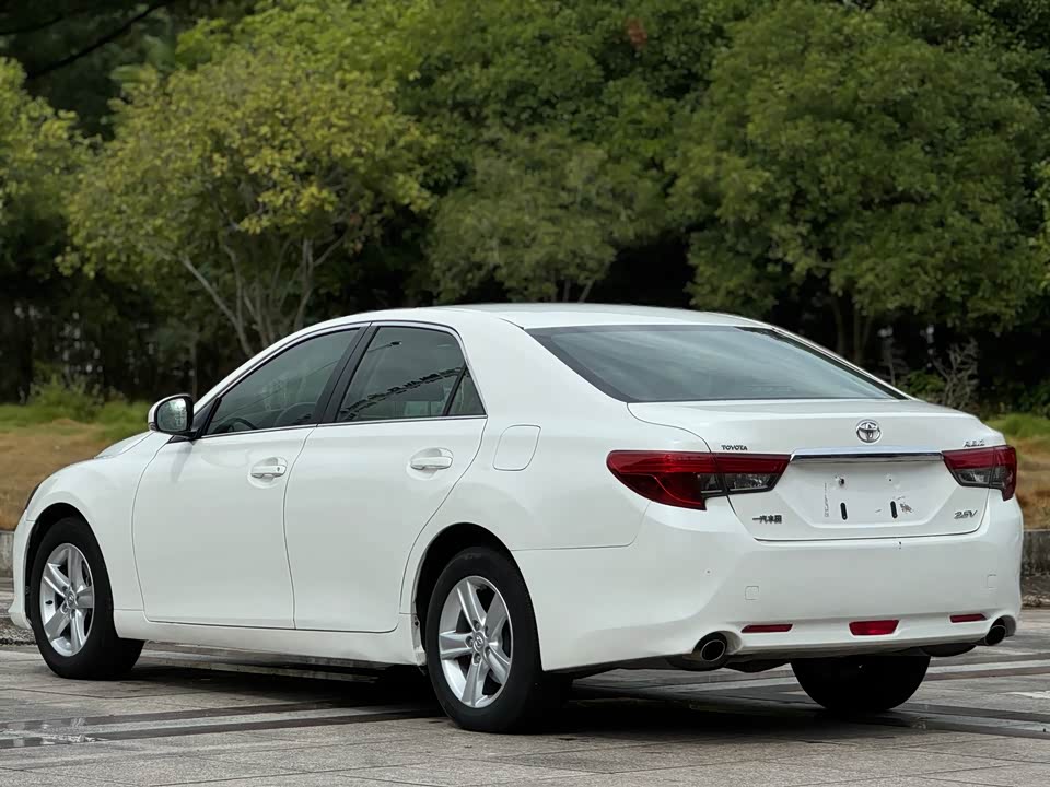 Toyota Reiz Toyota Reiz