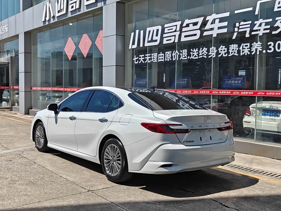 Toyota Camry 2024, фото 4