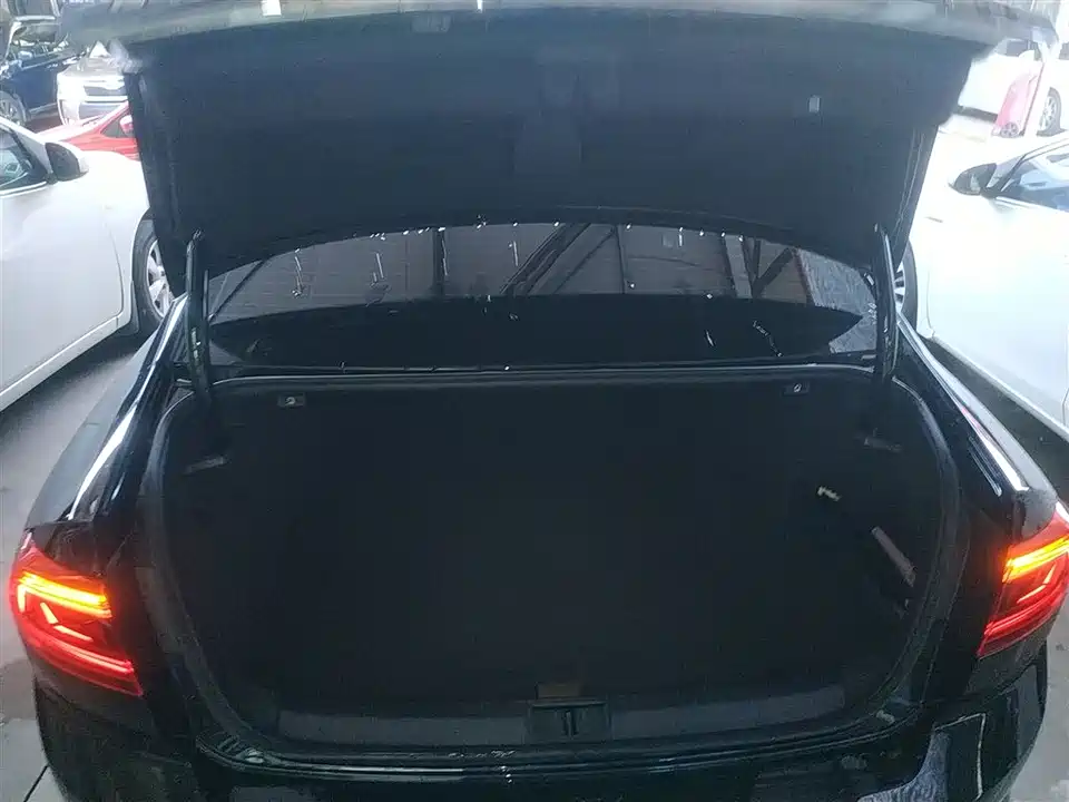 Volkswagen Magotan GTE