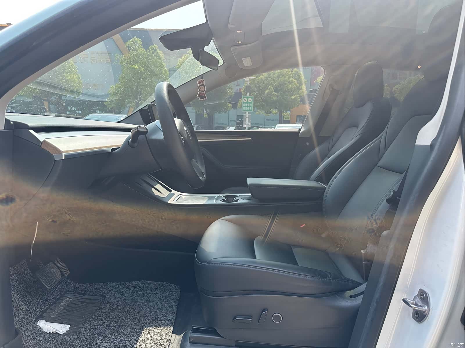 Tesla Model Y, 2022 34