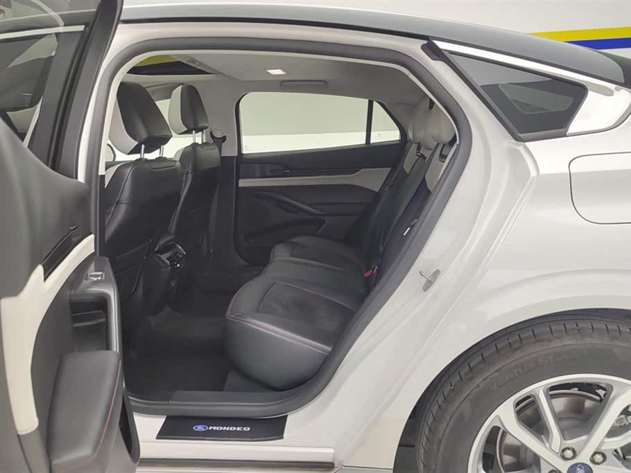 Ford Mondeo Ford Mondeo