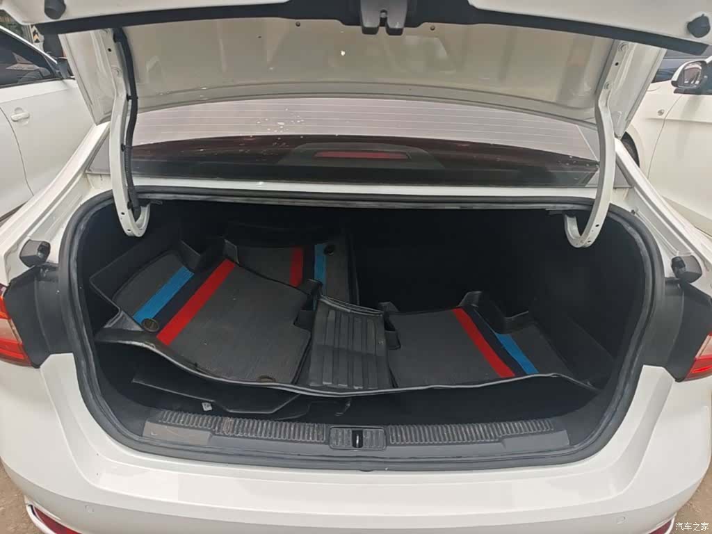 Roewe i5, 2020 19