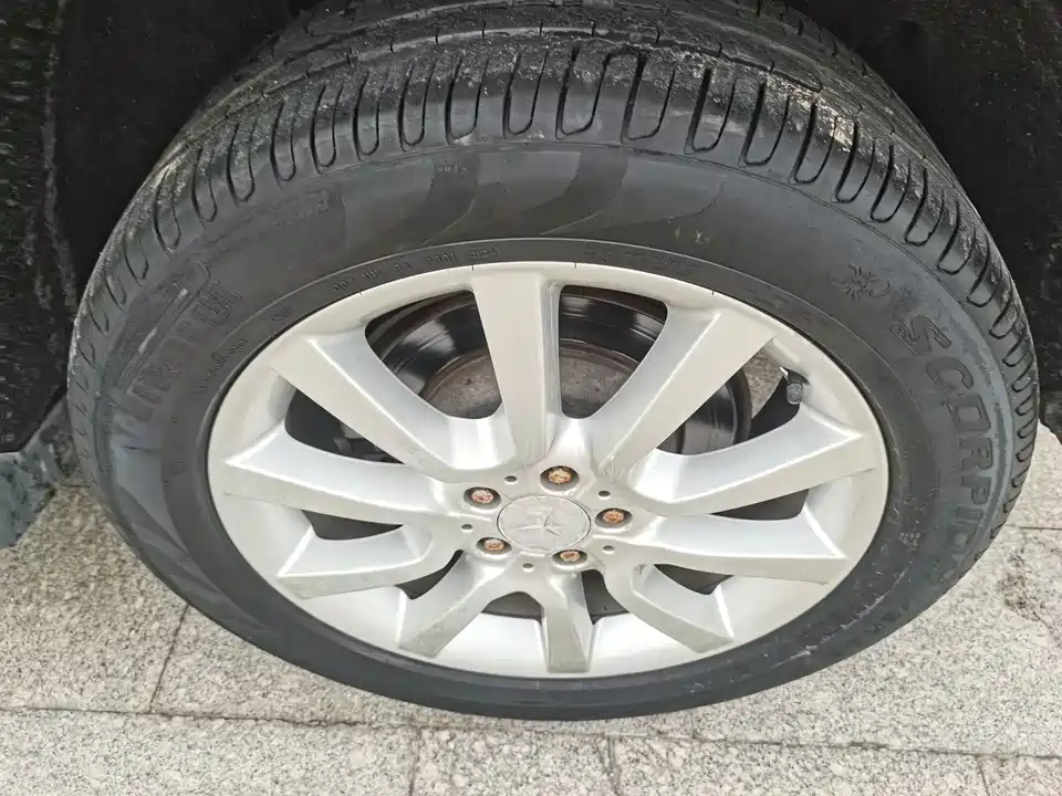 Mercedes-Benz M class