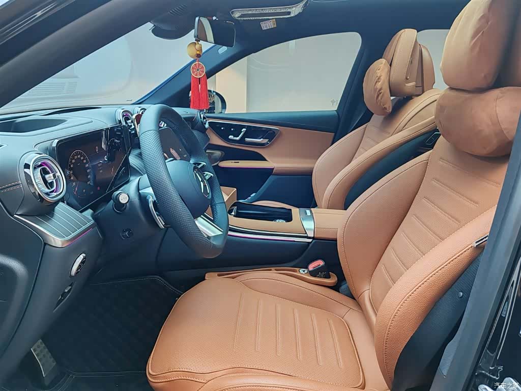 Mercedes-Benz GLC, 2025 10