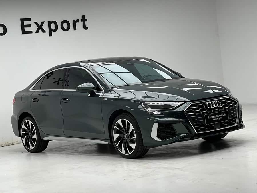 Audi A3 2023, фото 3
