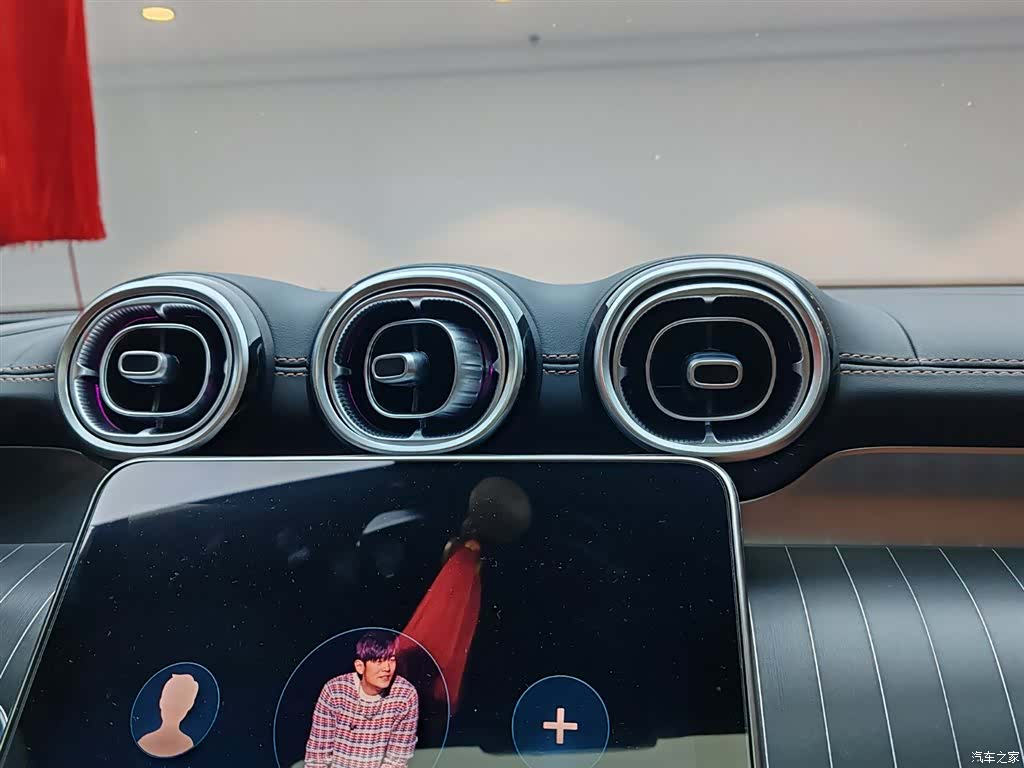 Mercedes-Benz GLC, 2025 18