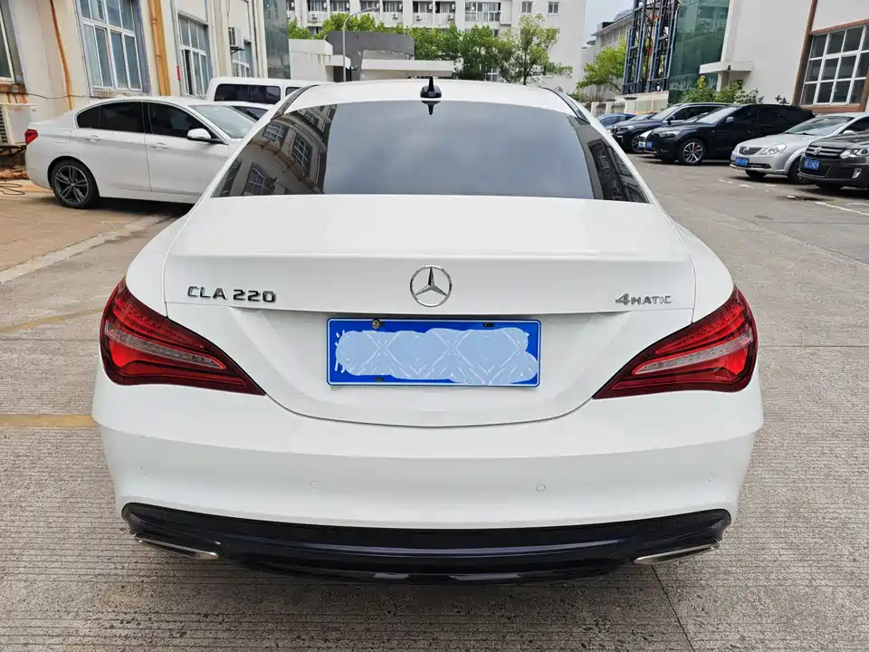 Mercedes-Benz CLA