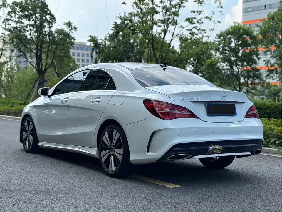 Mercedes-Benz CLA