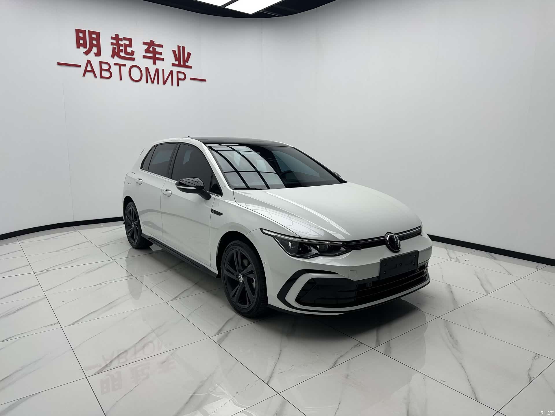 Volkswagen Golf, 2024 3