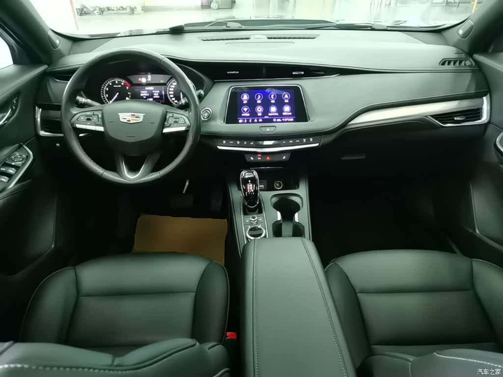 Cadillac XT4, 2020 10