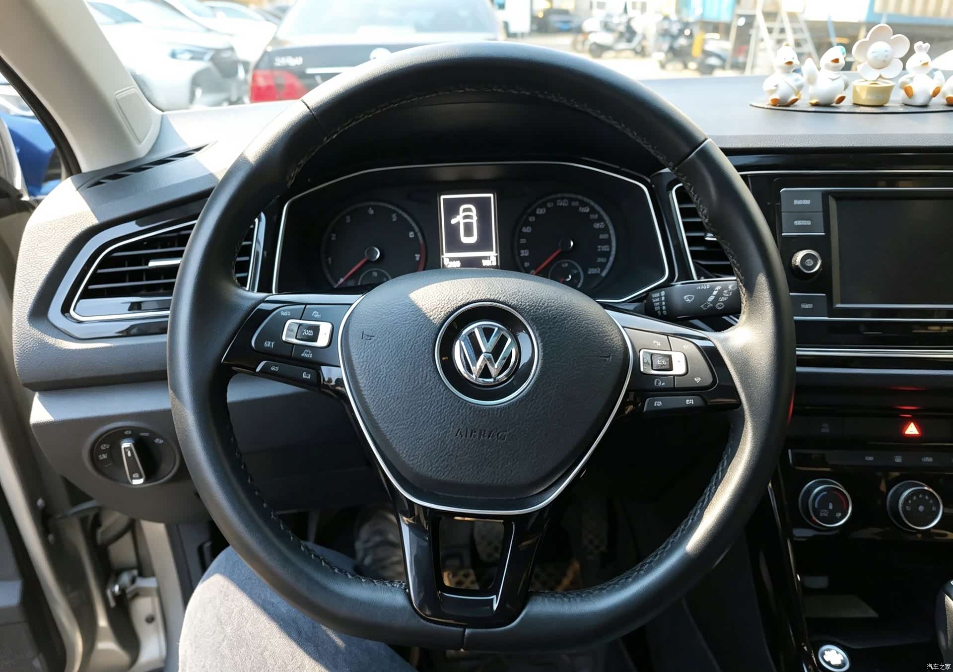 Volkswagen T-ROC, 2019 12