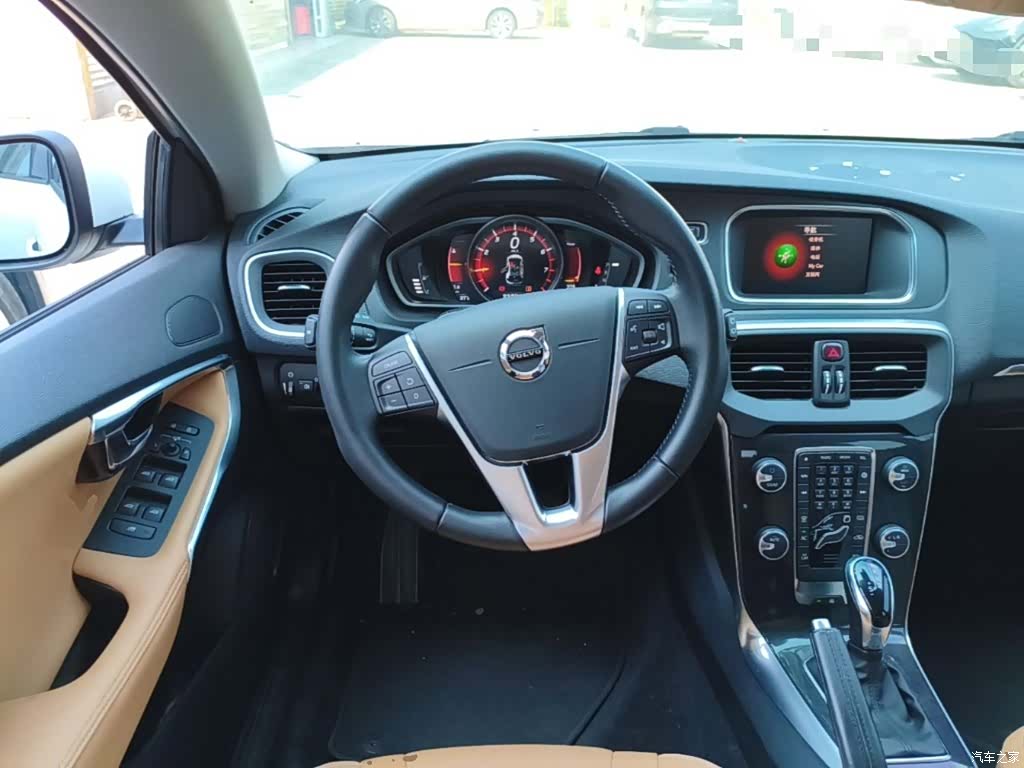 Volvo V40, 2019 17