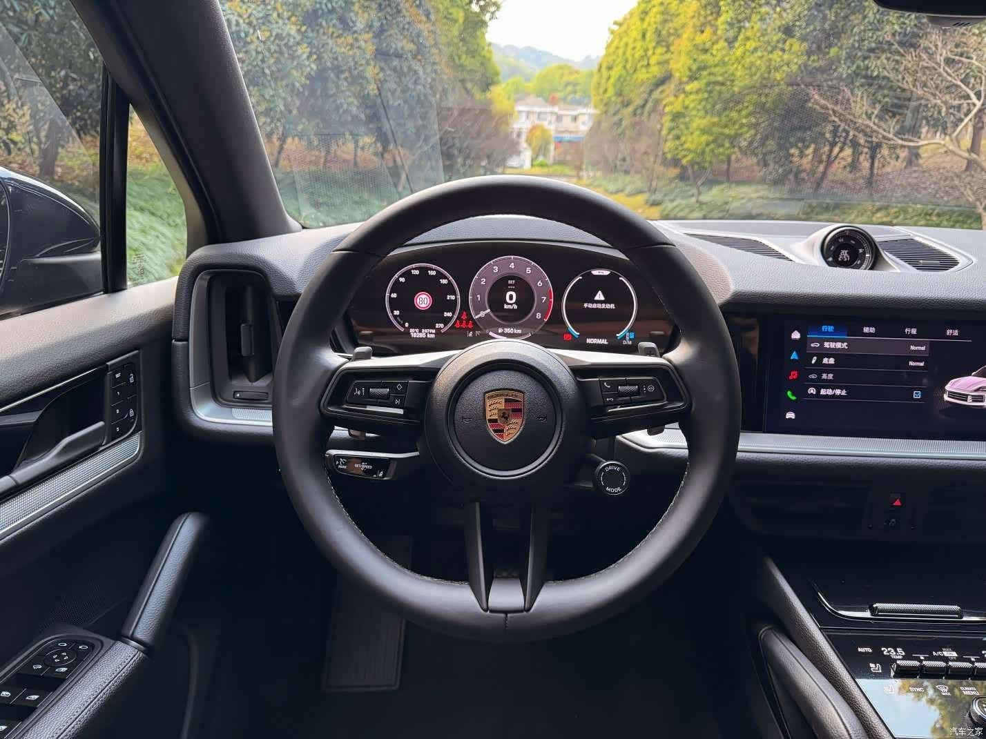Porsche Cayenne, 2025 11