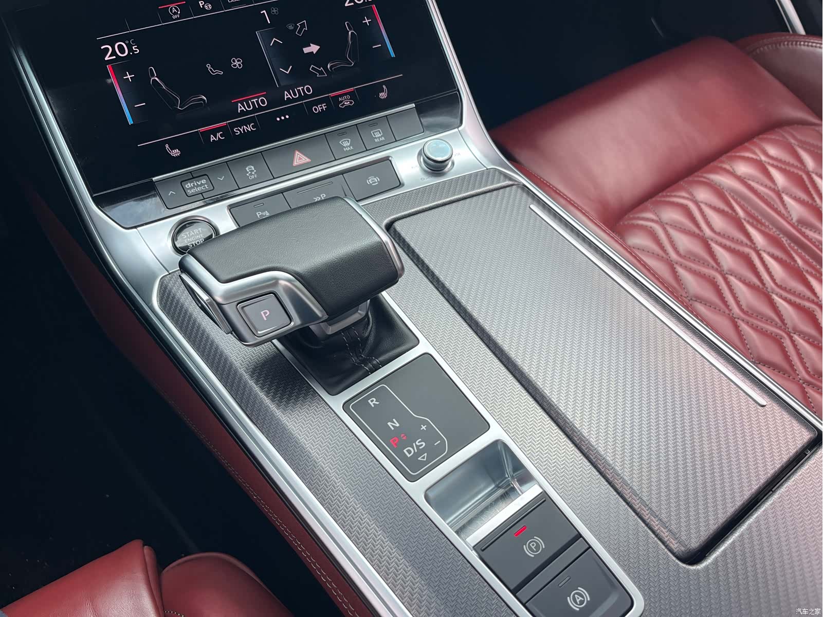 Audi A7L, 2024 14