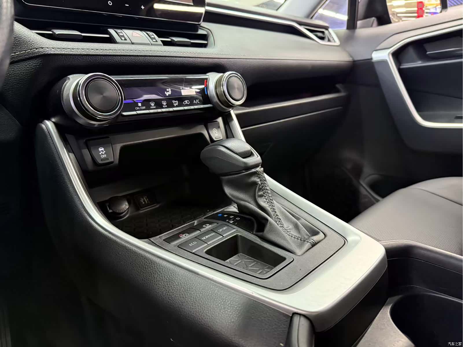 Toyota Wildlander, 2024 14