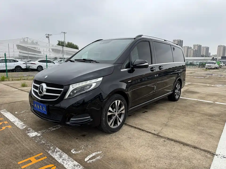 Mercedes-Benz V-class