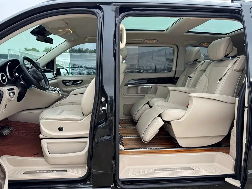 Mercedes-Benz V-class