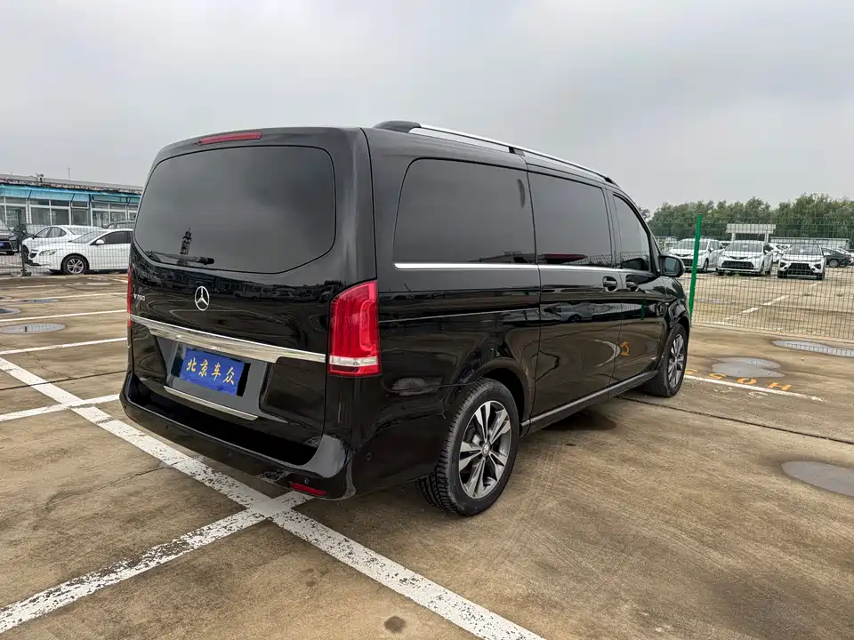 Mercedes-Benz V-class