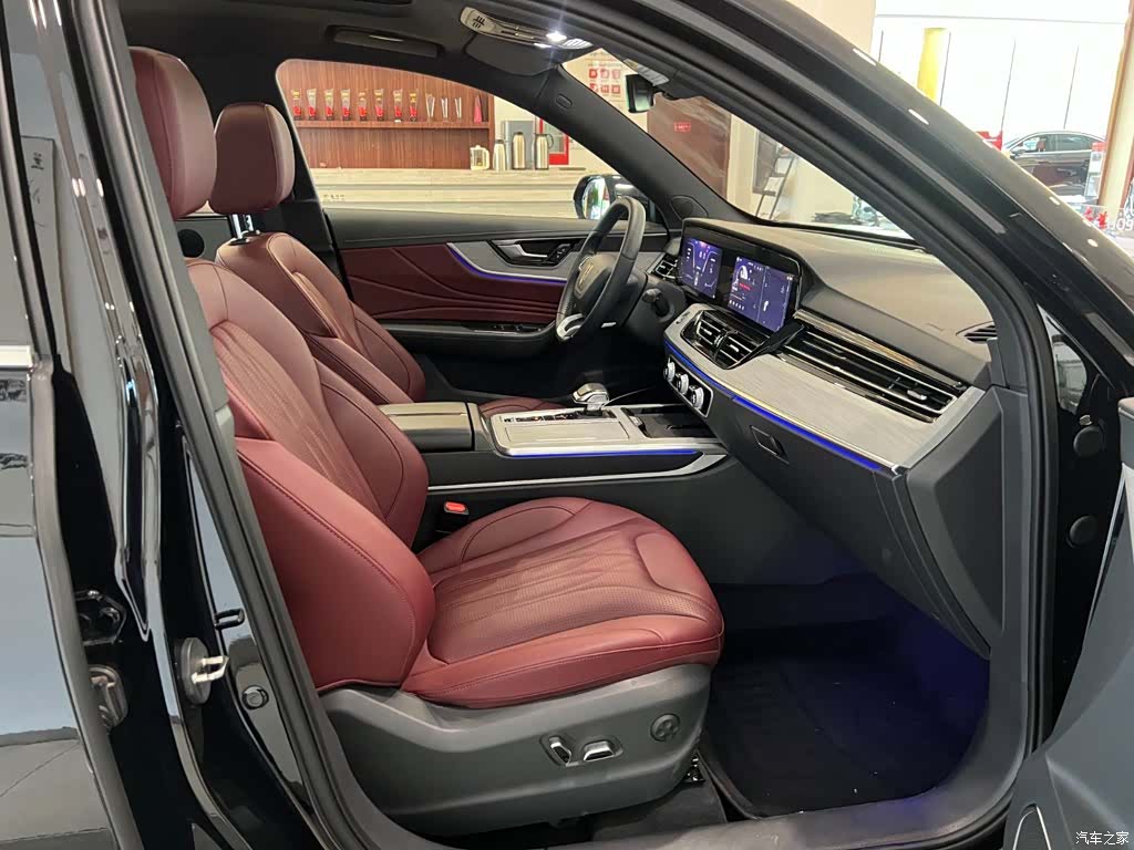 Hongqi HS5, 2024 12
