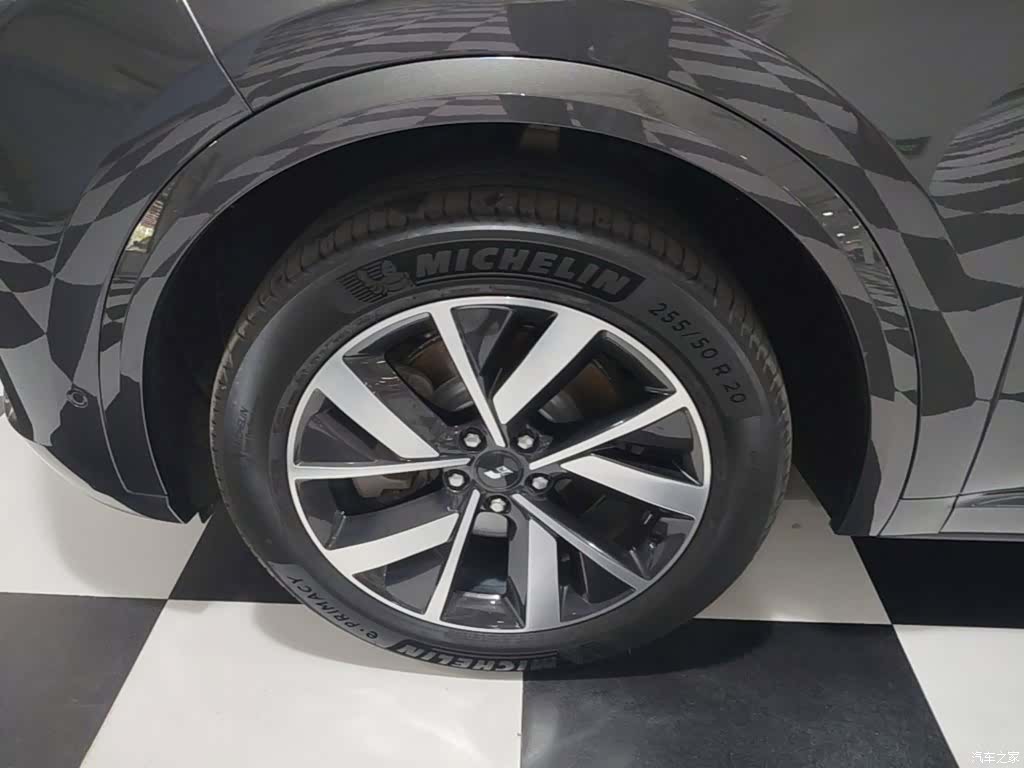 Li Auto L8, 2023 23