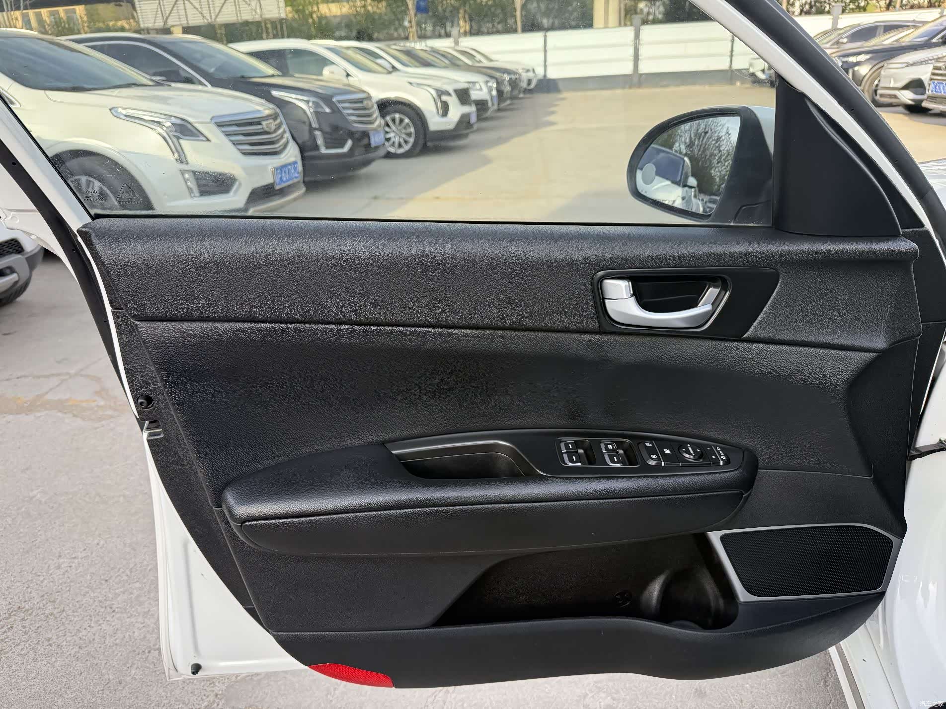 Kia K5, 2019 3