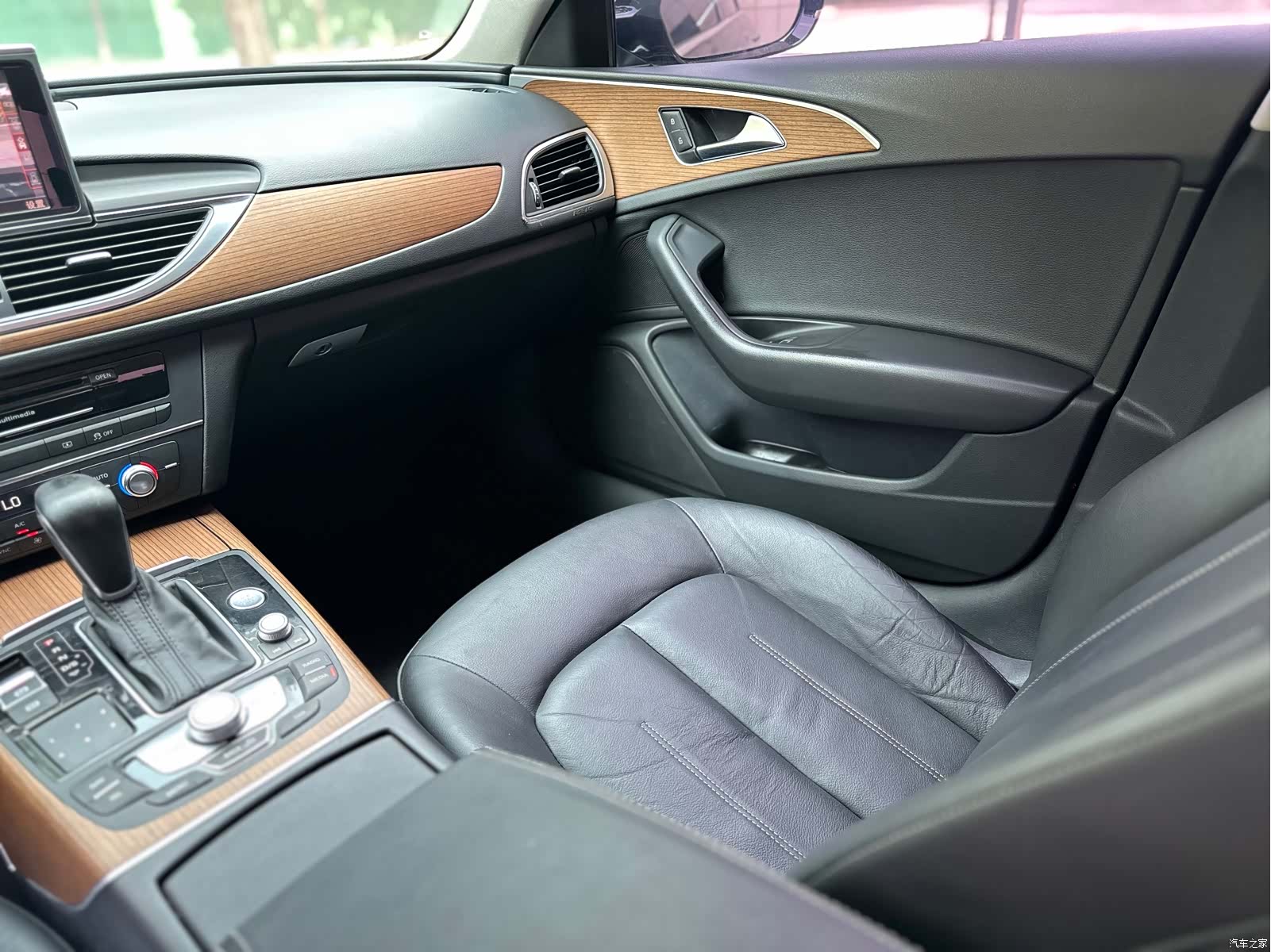 Audi A6L, 2018 4