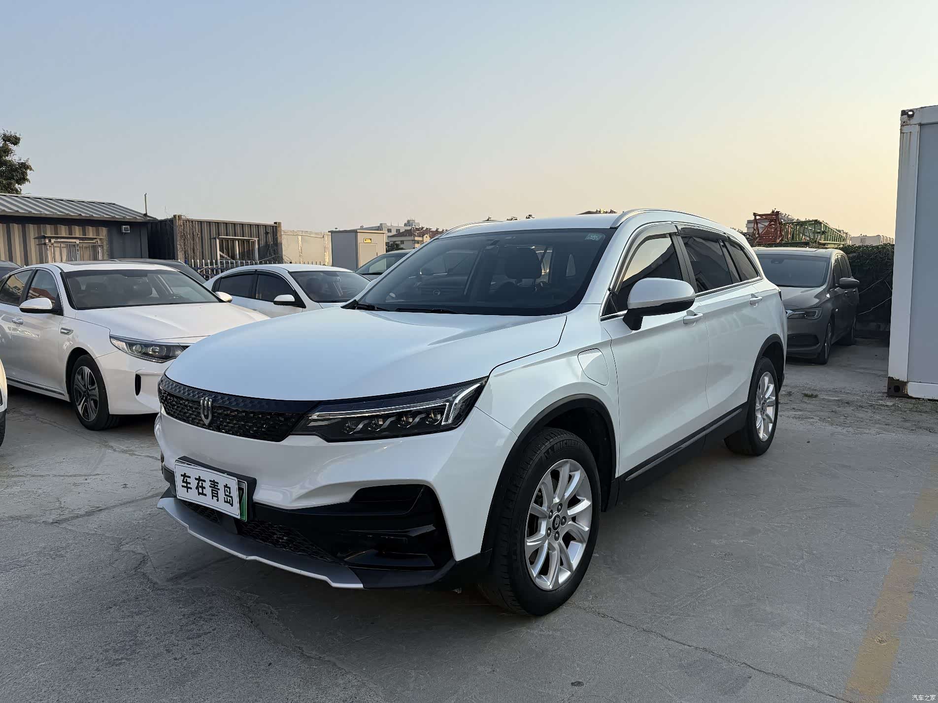 ChuangWeiQiChe EV6