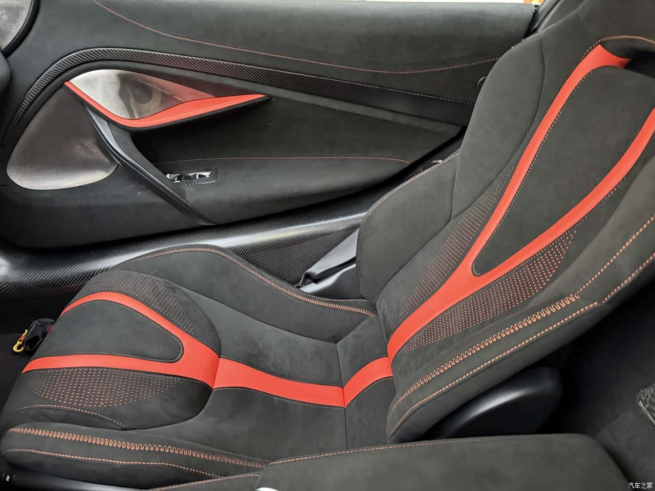 McLaren 720S, 2019 10