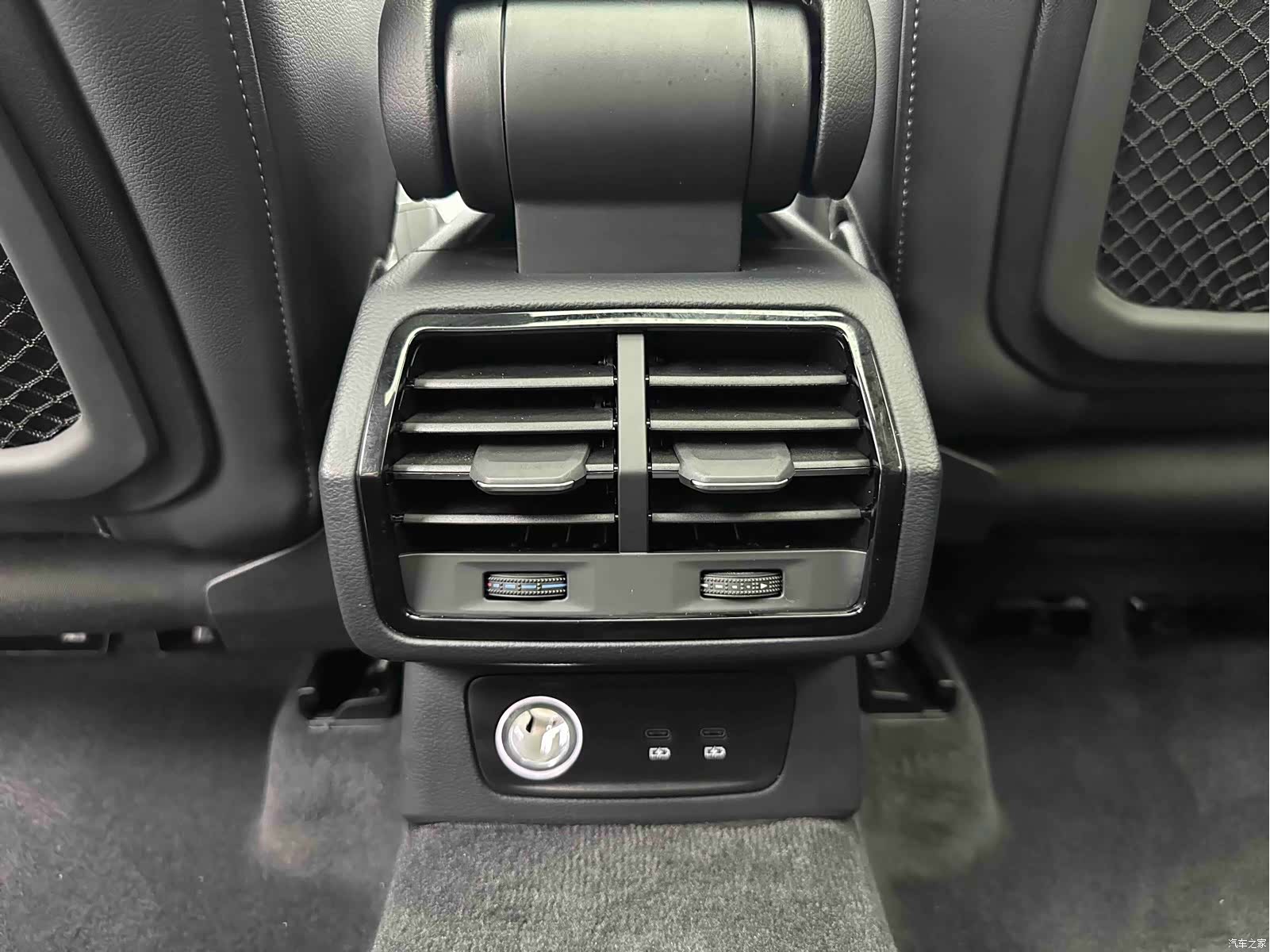 Audi Q3, 2022 13